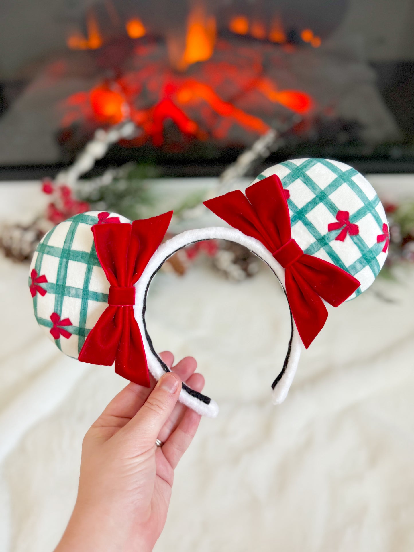 Mistlebow Ears